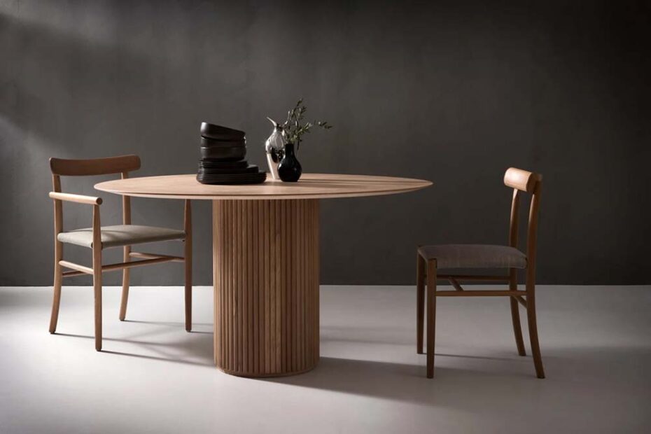 Fishs Eddy Expandable Dining Table