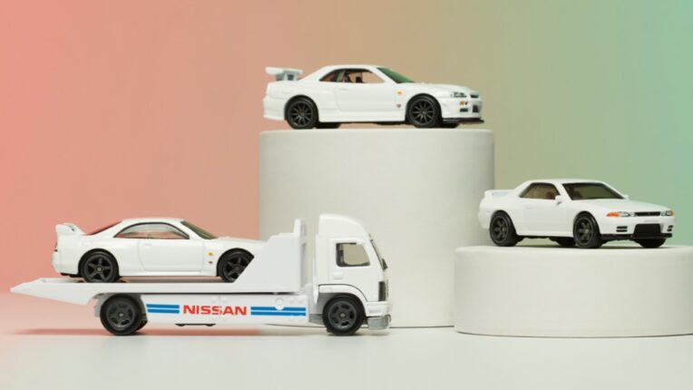 Nissan Hot Wheels Set
