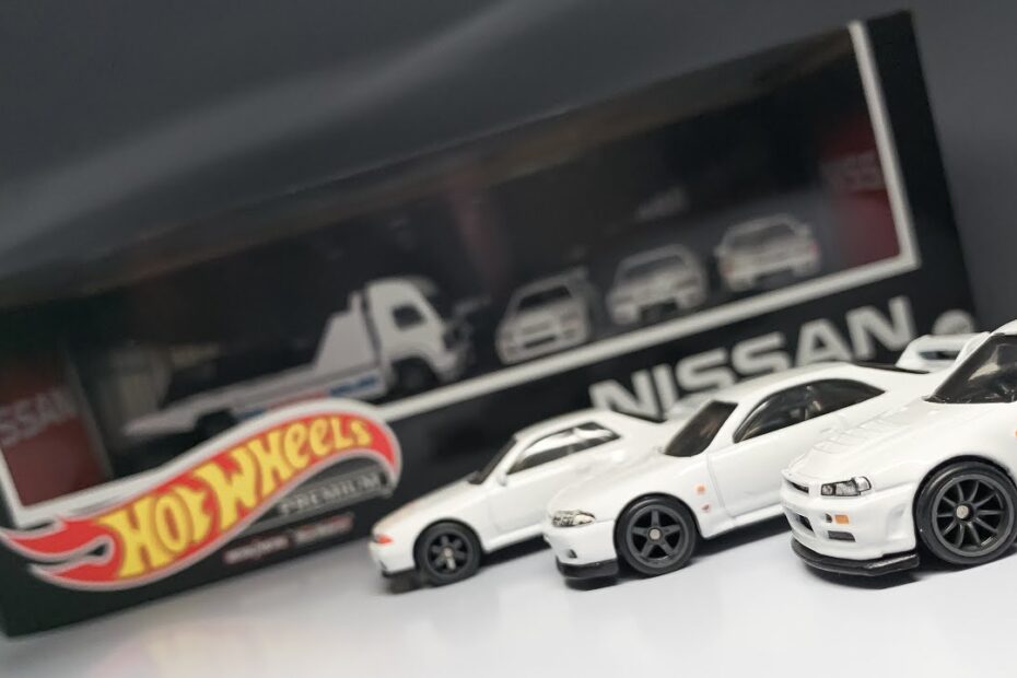 Nissan Hot Wheels Set