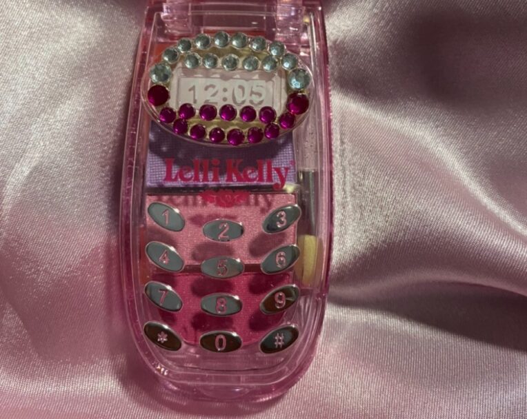 Lip Gloss Phone