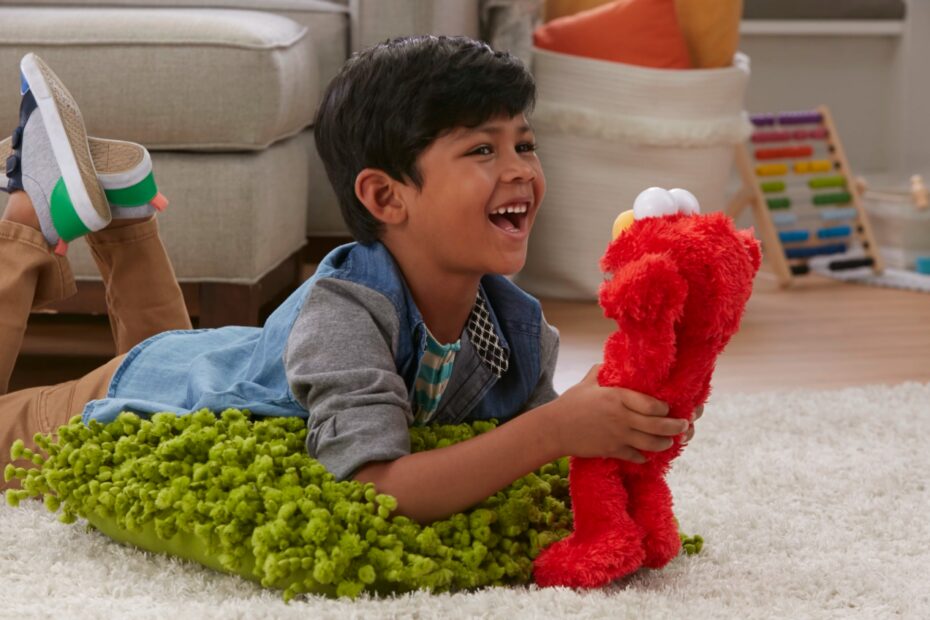 Love to Hug Elmo