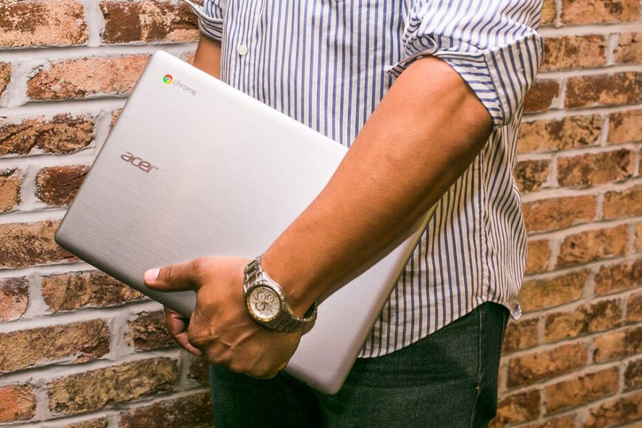 Acer 14 Chromebook Bundle - Intel Celeron - 1080p - Bonus Acer Wireless Mouse