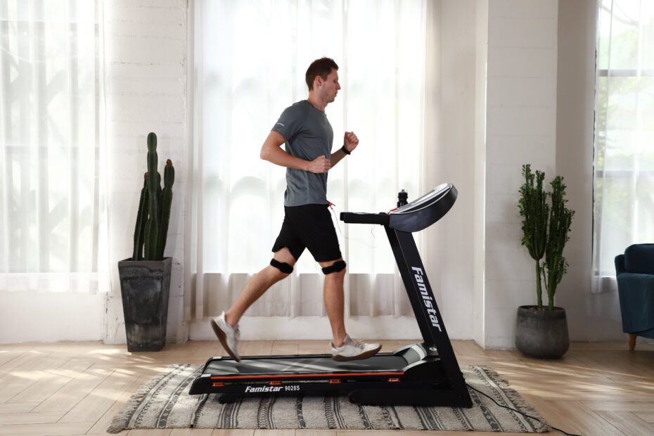 Famistar W500c Electric Folding Treadmill