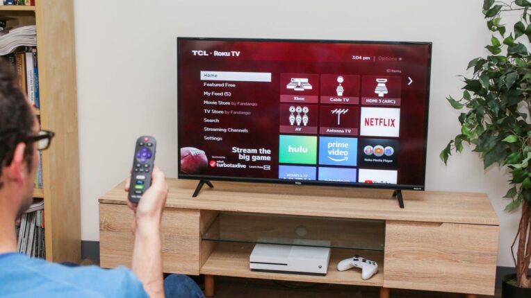 TCL 40 1080p 120HZ Cmi Roku Smart LED TV - Black (40S305)
