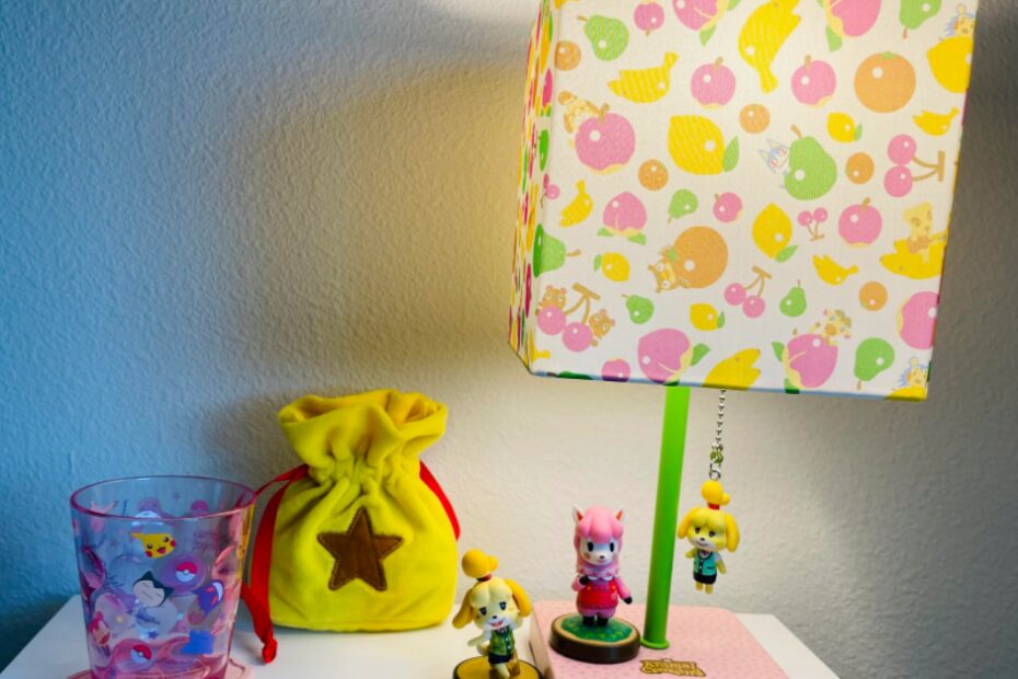 Animal Crossing Isabelle Lamp