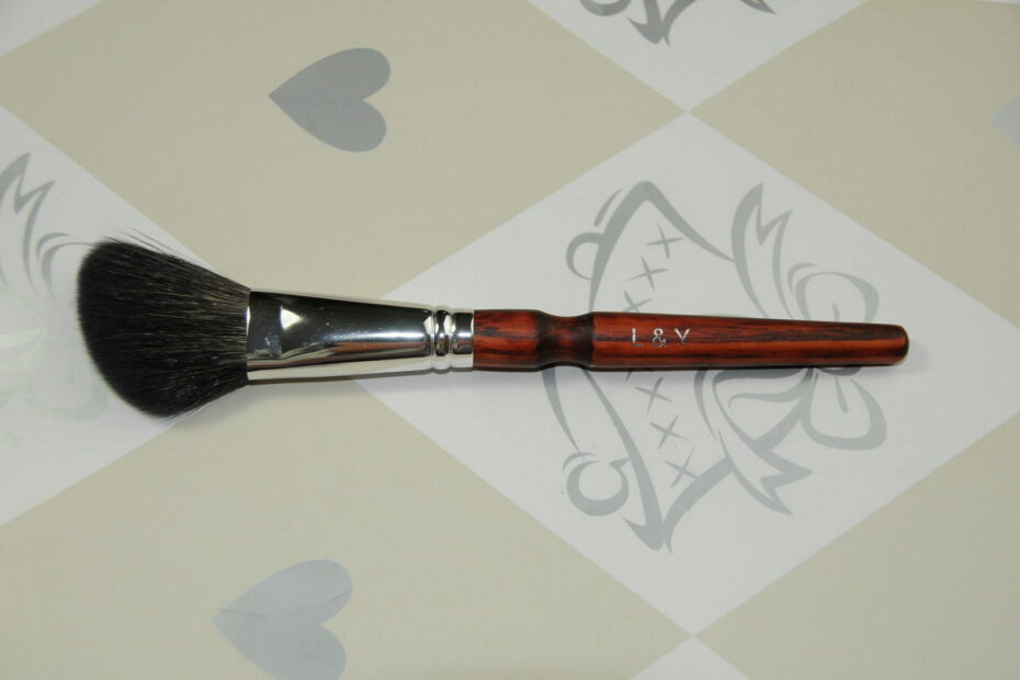 L&Y Brush