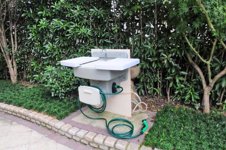Outdoor Garden Sink With Hose Holder