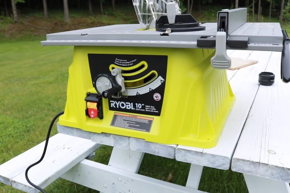 Ryobi 15 Amp 10 in Table Saw With Folding Stand